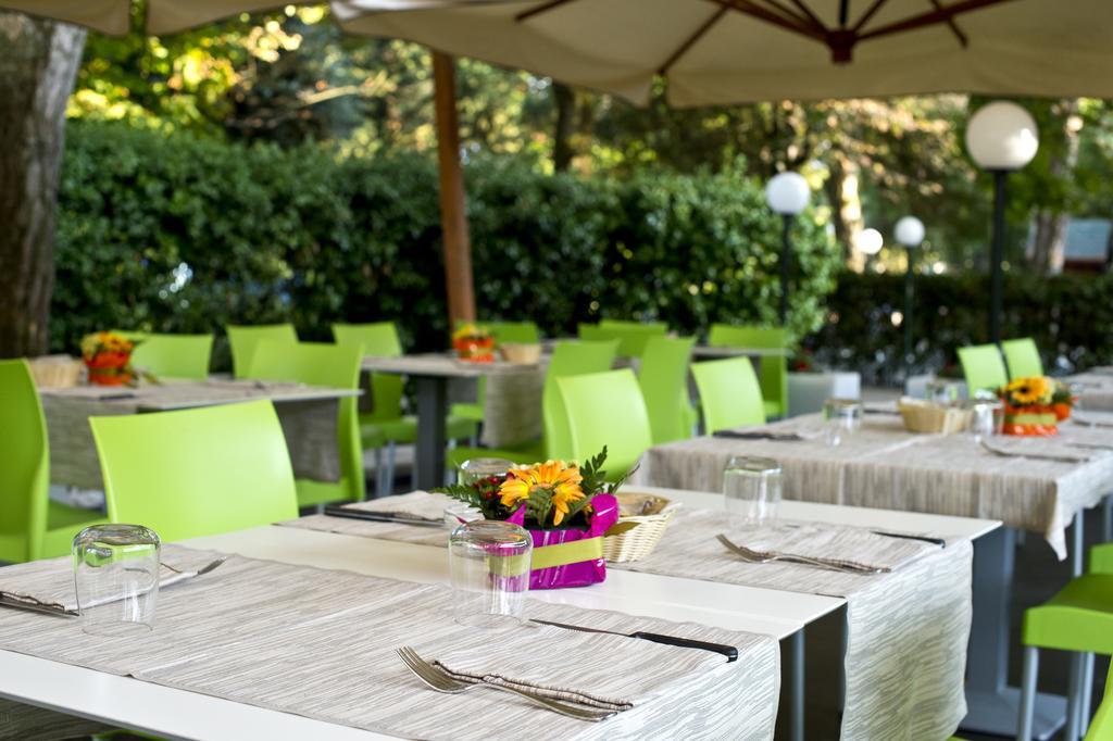 Club Village&Hotel Spiaggia Romea Lido di Volano Exterior foto